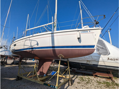 1996 Hunter 280 sailboat for sale in Illinois