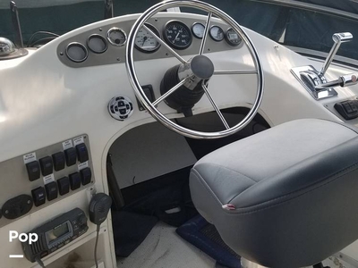 Bayliner 2858 Command Bridge