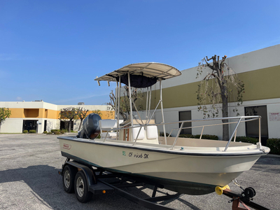 1988 BOSTON WHALER 18’ OUTRAGE RESTORED