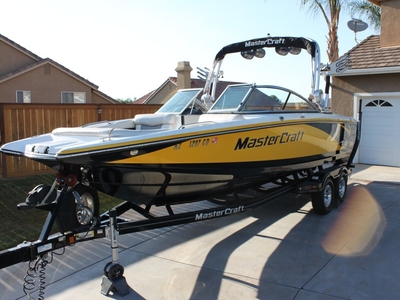 2012 Mastercraft X45. Seats 18. Only 58 Total Freshwater Hours! Below Book!