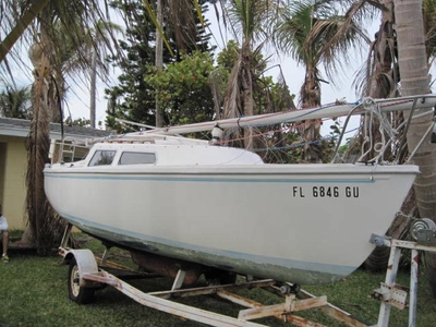 1982 Catalina 22 sailboat for sale in Florida