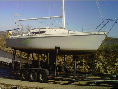 1985 Laser 28 sailboat for sale in Kansas