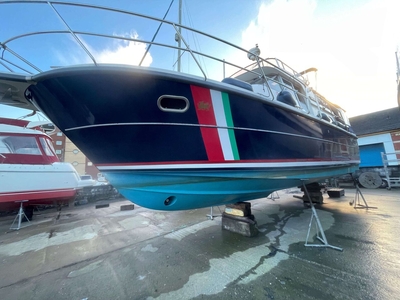 Nimbus 380 Commander (powerboat) for sale
