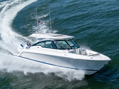 Tiara Yachts 34LX 2024