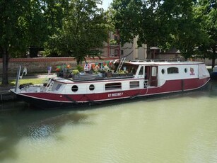 Residential Barge 19m Construction Monitored By Marine Surveyor