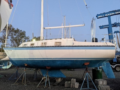 1983 Hunter Hunter 27 sailboat for sale in New York