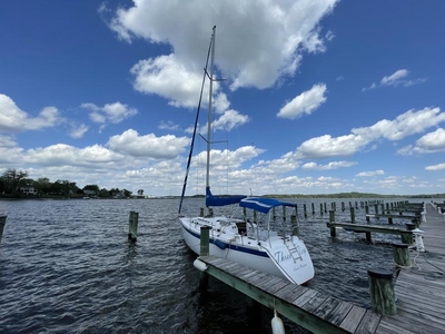 1985 Hunter 31 sailboat for sale in Maryland