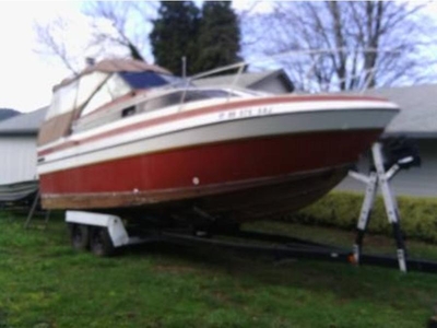 1975 Reinell Cabin Cruiser powerboat for sale in Oregon