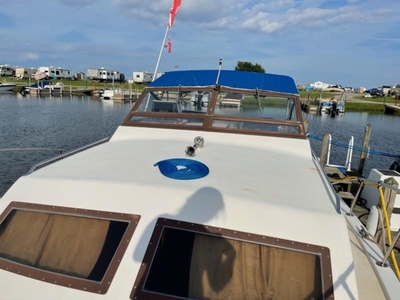 1986 Trojan F27 powerboat for sale in Michigan