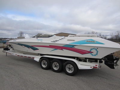 1998 Fountain Lightning powerboat for sale in Michigan