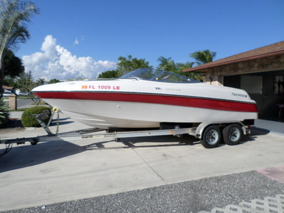 1998 Four Winns Horizon 200 powerboat for sale in Florida