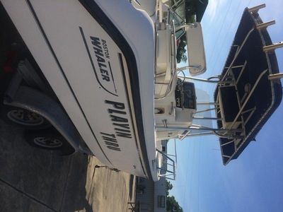 2001 Boston Whaler Outrage powerboat for sale in South Carolina