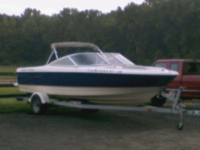 2004 Bayliner 215 Bowrider powerboat for sale in Maryland