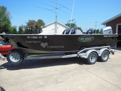 2004 Lake Assault 20 center console powerboat for sale in Ohio