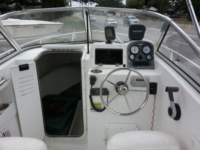 2008 SeaHunt Victory 207 powerboat for sale in Mississippi