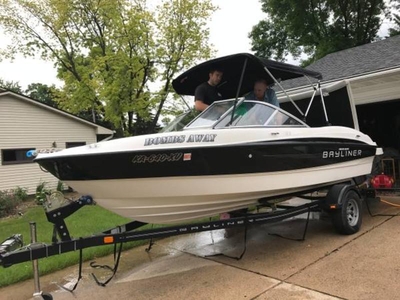 2011 Bayliner 185 Bowrider powerboat for sale in Minnesota