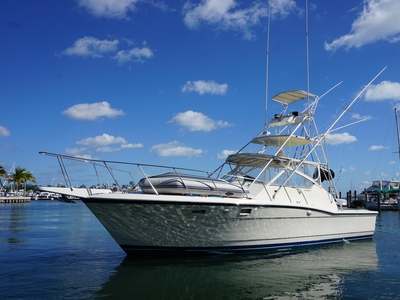 1985 Hatteras 36 Convertible COMMITMENT | 36ft