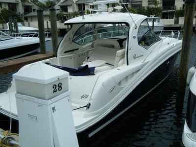 2005 Sea Ray 420 Sundancer powerboat for sale in Florida
