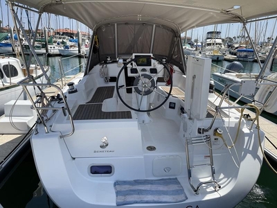2015 Beneteau Oceanis 31 Platinum sailboat for sale in California