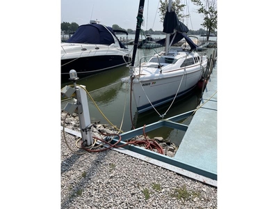 94 Hunter 29.5 sailboat for sale in Ohio