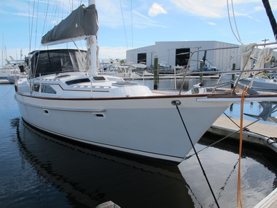 1990 Irwin 43 Mk III Pour Decisions | 45ft