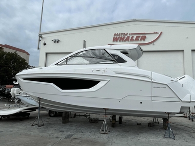 2024 Cruisers Yachts 42 GLS Outboard | 42ft