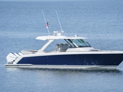 2024 Tiara Yachts 38 LS | 38ft