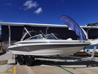 NEW CROWNLINE 210 SS POWERED WITH MERCRUISER 6.2 MPI 300HP AND BRAVO 3