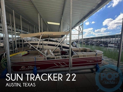 Sun Tracker Party Barge 22 RFDLX
