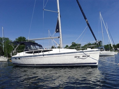 2012 Hunter e33 sailboat for sale in New York