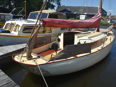 9.00 Staal Geklonken (sailboat) for sale
