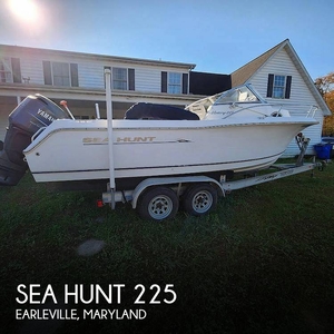 Sea Hunt Victory 225 (powerboat) for sale