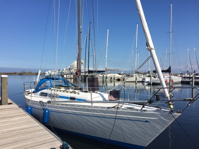 Spirit 32 (sailboat) for sale