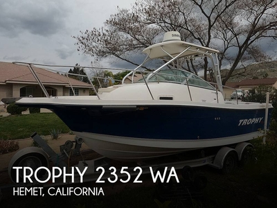 Trophy 2352 WA (powerboat) for sale