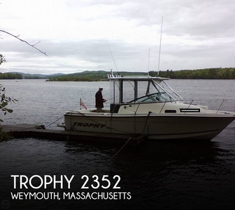 Trophy Pro 2352 Walkaround (powerboat) for sale