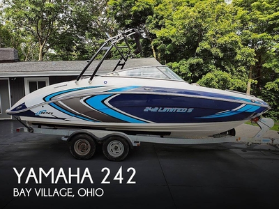 Yamaha AR242 Limited S (powerboat) for sale