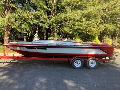 1989 23ft MARLIN  MINI DAY CRUISER BOAT, NOT A PROJECT $5400.00 