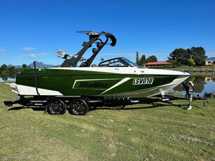 Malibu Wakesetter 22LSV