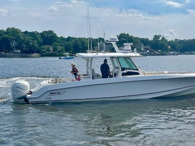 2018 Boston Whaler 38