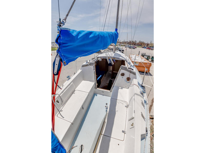 1976 Catalina 27 sailboat for sale in Wisconsin