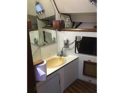 1983 Hunter 31 sailboat for sale in Texas