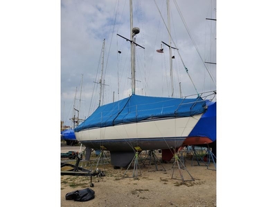 1984 ENDEAVOUR sailboat for sale in Michigan