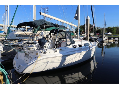 2001 Hunter 290 sailboat for sale in Texas
