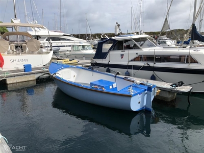Plymouth Pilot 18. for sale
