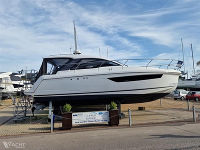 Sealine S330 (2015) for sale