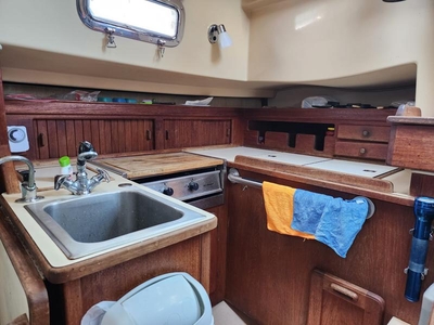 1992 Island Packet 29 sailboat for sale in Outside United States