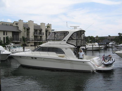 2004 SEA RAY 48 Sedan Bridge 2004 powerboat for sale in Florida