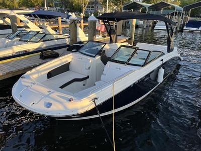 2018 Sea Ray SDX 270 powerboat for sale in Minnesota