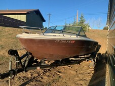 1974 Classic Caravelle Power Boat 16ft 8in 200hp Black Max Outboard W/ Trailer