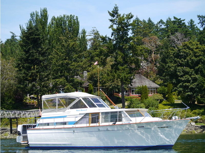 1965 Chris Craft Constellation TriCabin powerboat for sale in